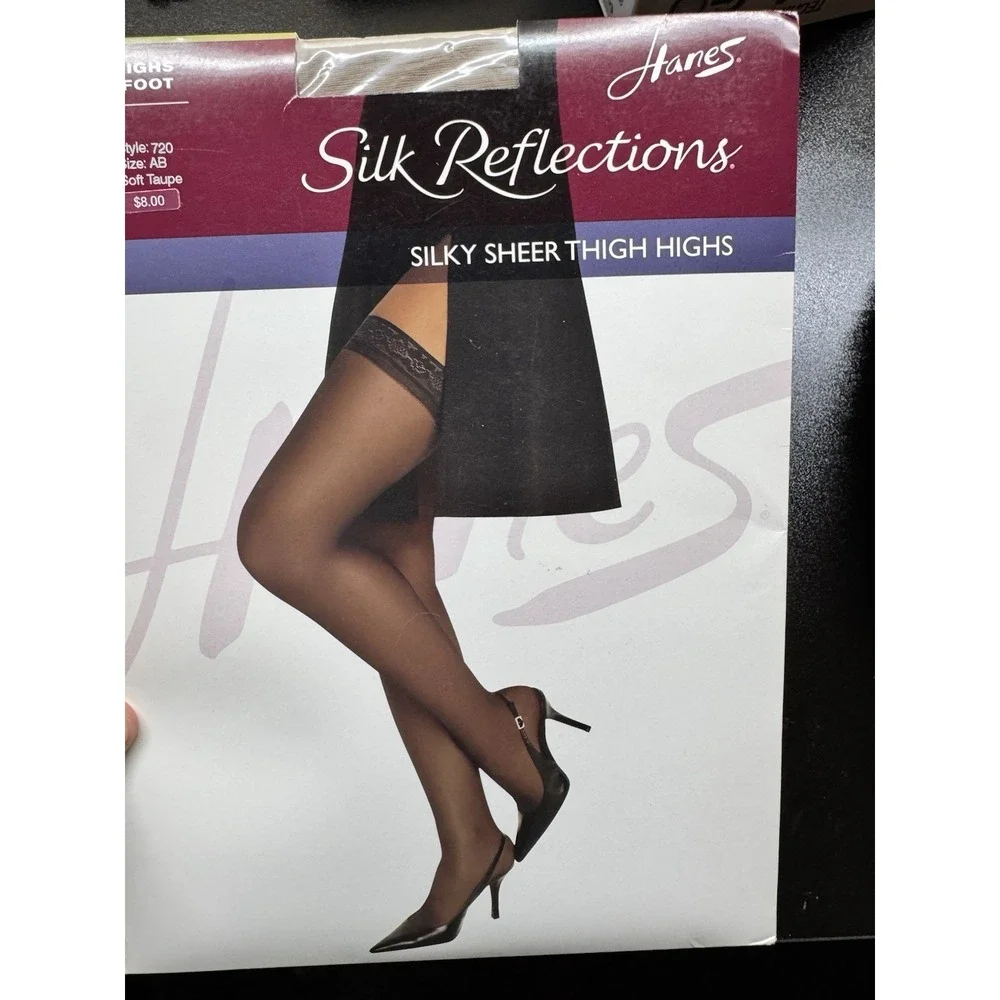 Hanes 720‎ AB Soft Taupe Silk Reflections Silky Sheer Thigh Highs Sandel Foot